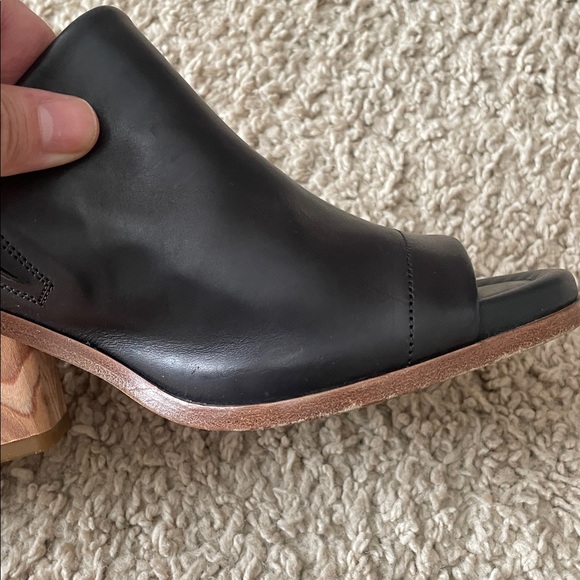 Vince Black Leather Mules Slip On Sandals Natural Wood Wedge Heels US7.5 - Picture 8 of 12